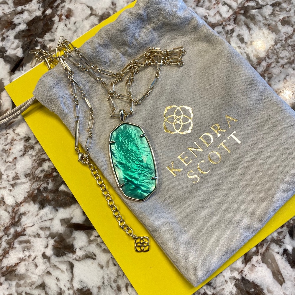 Kendra Scott Necklace